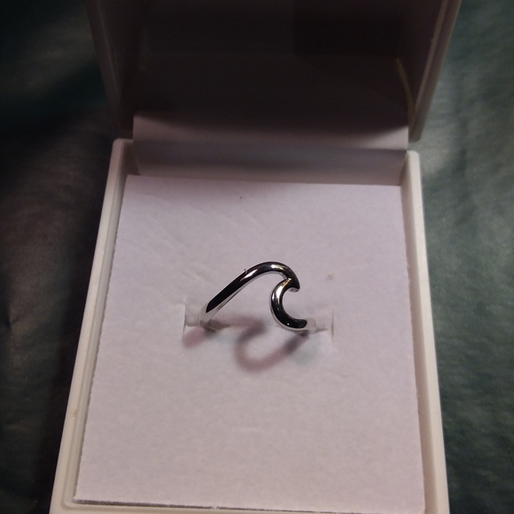 Silver Wave Toe Ring - Picture 2 of 3